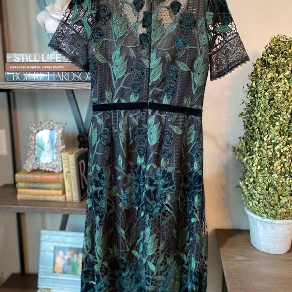 (Sold) Marchesa Notte Velvet Guipure Cocktail Dres - Picture 11 of 12